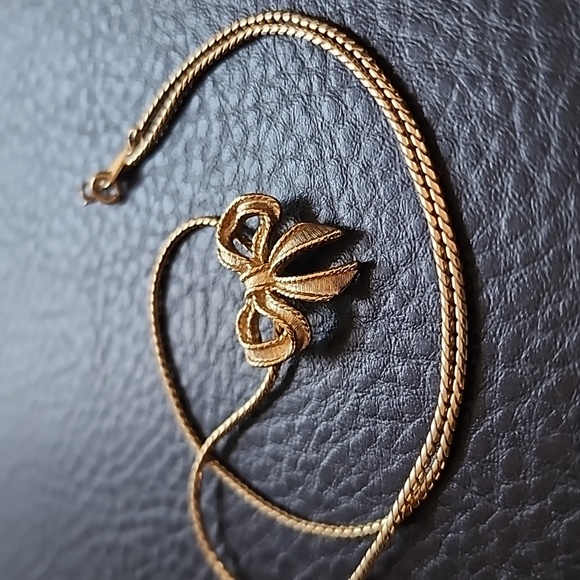 VTG Avon necklace - Picture 3 of 11